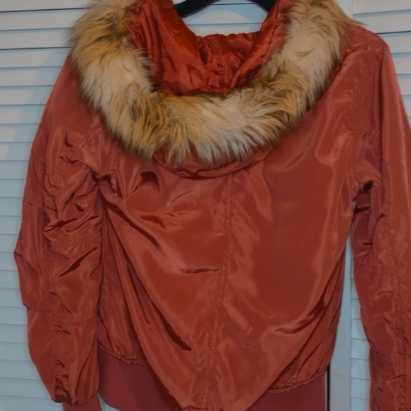 Fluffy/cozy jacket - Picture 2 of 3